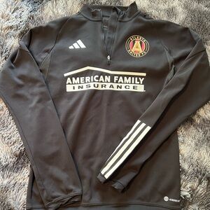 Atlanta United Long Sleeve Warm Up Men’s Small